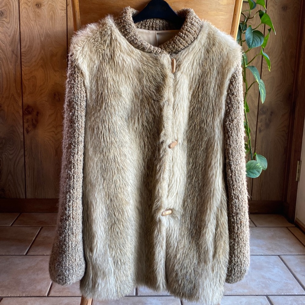 D’Esprit vintage fur coat. Size 12